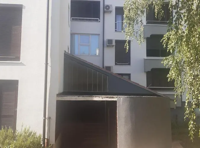 App Kolar Apartman *